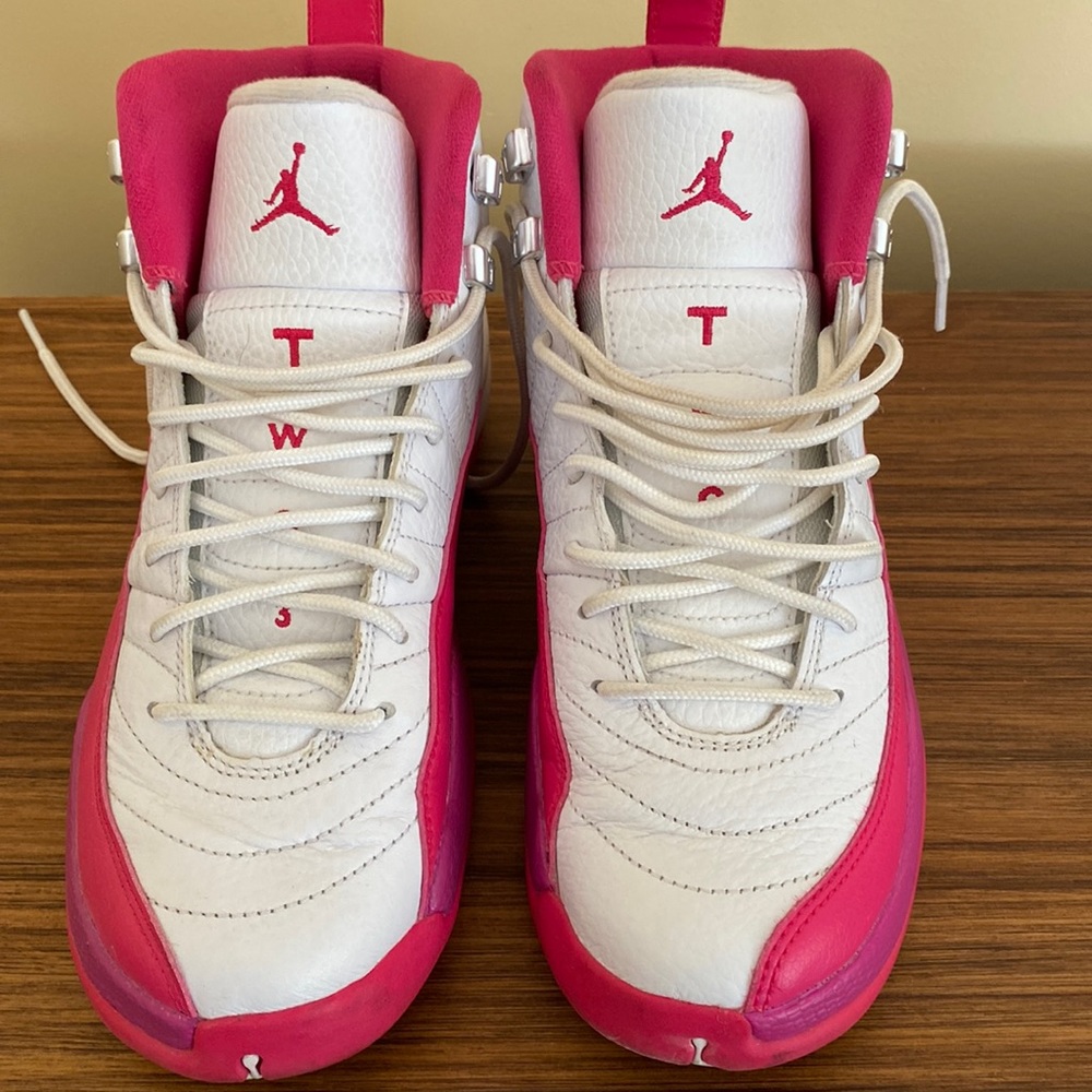 Air Jordan 23 pink and white size 6Y